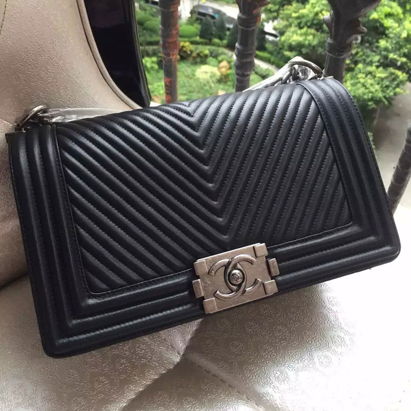 2015 Boy Chanel Flap Shoulder Bag Herringbone Stitching A92493 Black