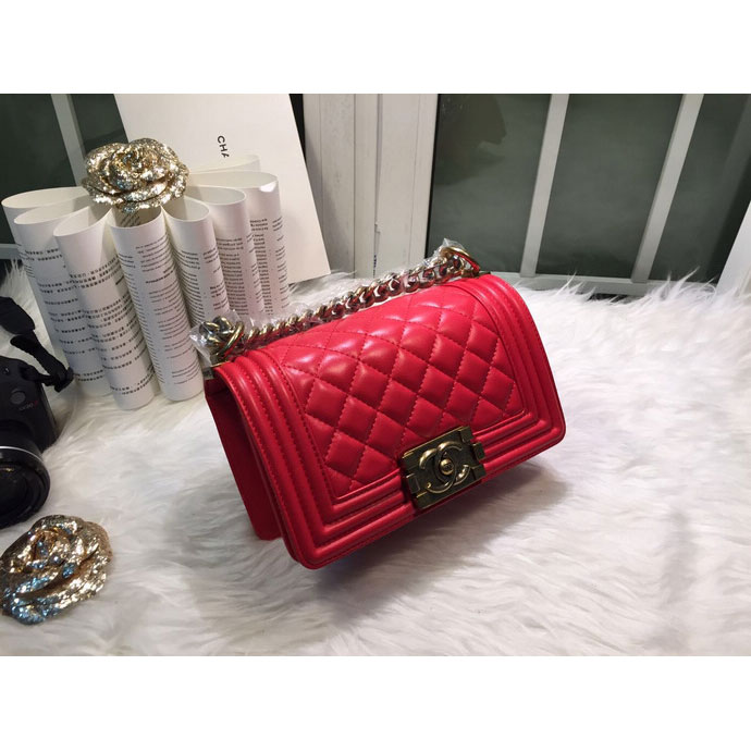 2015 Boy Chanel Flap Shoulder Bag Original Sheepskin Leather A67085 Red