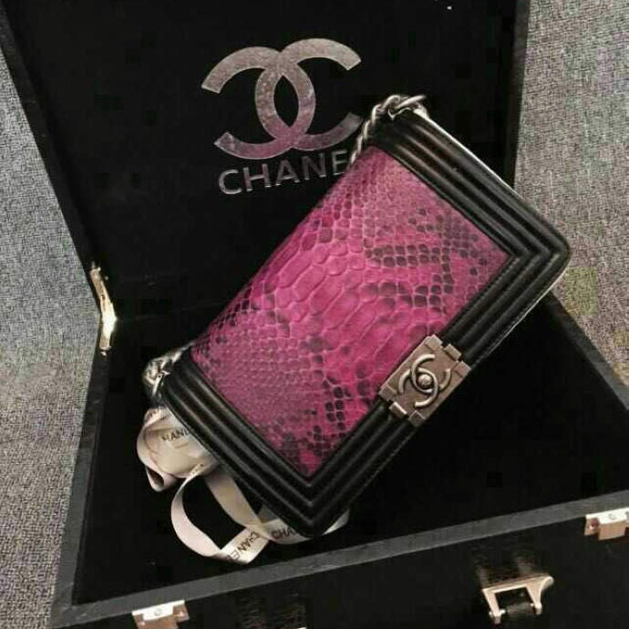 2015 Boy Chanel Flap Shoulder Bag Python Leather A66095 Black&Rose