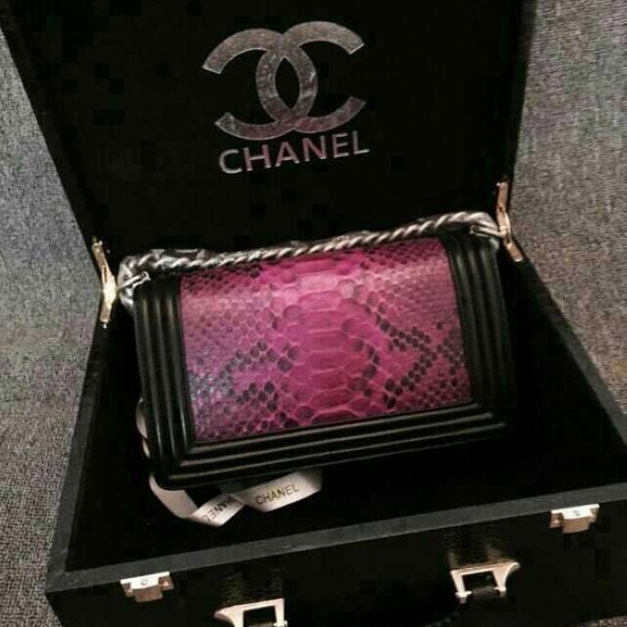 2015 Boy Chanel Flap Shoulder Bag Python Leather A66095 Black&Rose