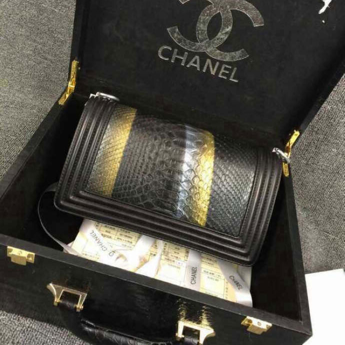 2015 Boy Chanel Flap Shoulder Bag Python Leather A66095 Black