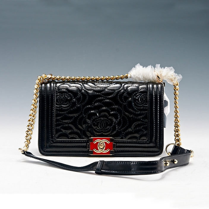 2015 Boy Chanel Flap Shoulder Bag in Patent Leather A6853 Black