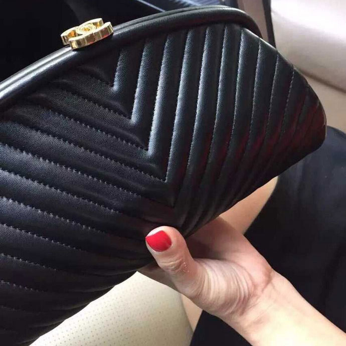 2015 Chanel Clutch Chevron Sheepskin Leather A35487 Black