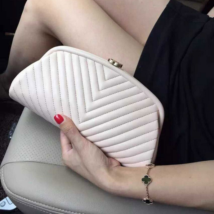 2015 Chanel Clutch Chevron Sheepskin Leather A35487 Offwhite