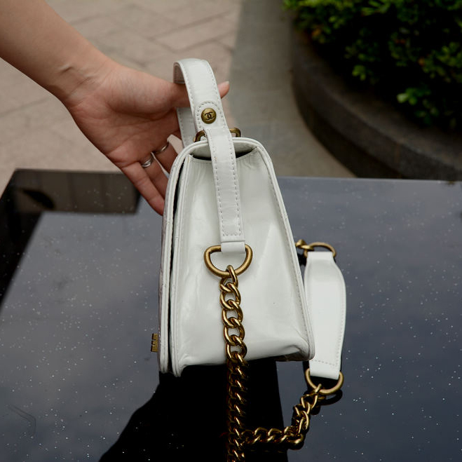 2015 Chanel Iridescent Leather A69049 Shoulder Bag White