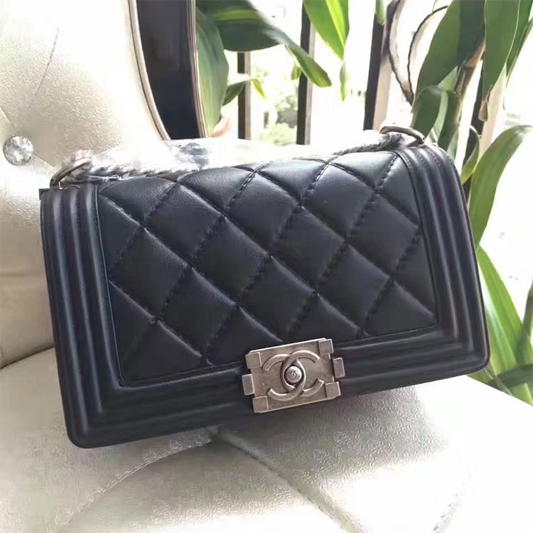 2015 Chanel Le Boy Flap Shoulder Bag Original Leather A92105 in Black