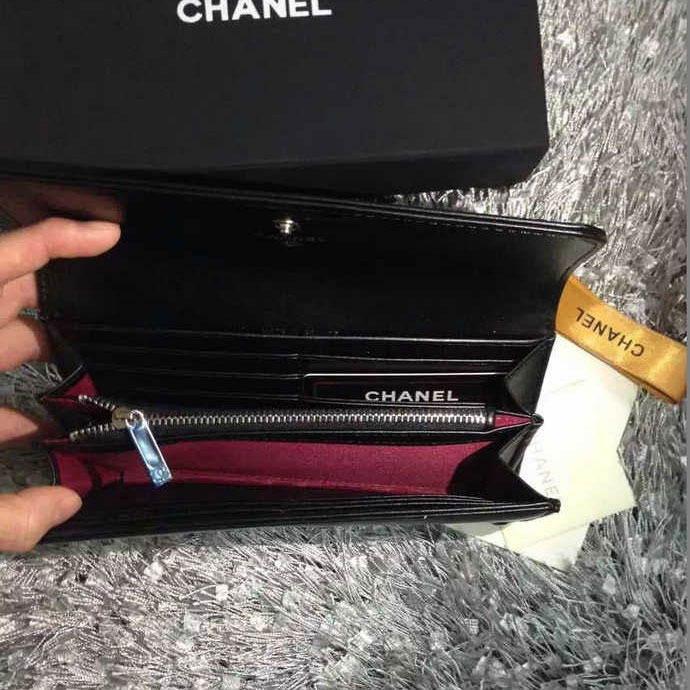 2015 Chanel Matelasse Bi-Fold Wallet Calfskin Leather A66608 Black