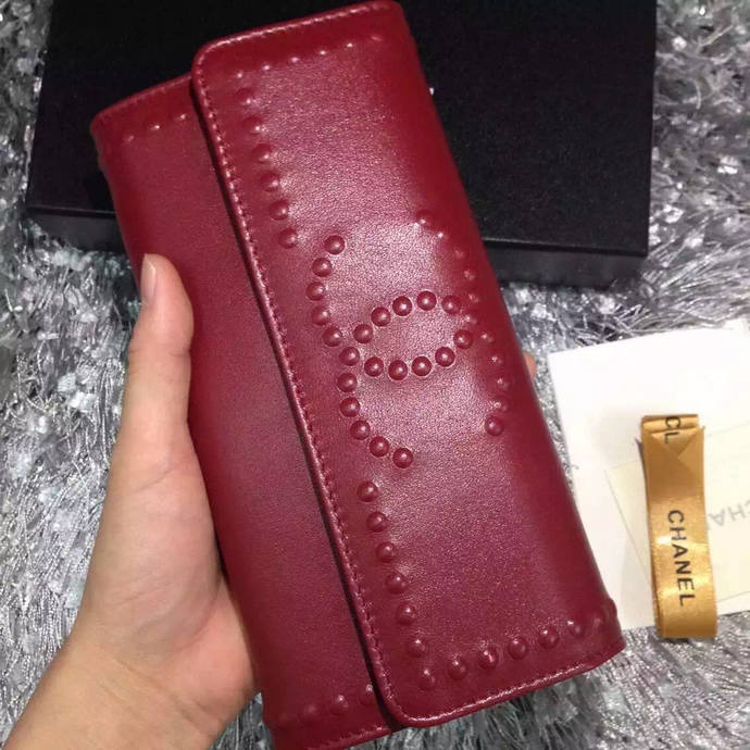 2015 Chanel Matelasse Bi-Fold Wallet Calfskin Leather A66608 Claret