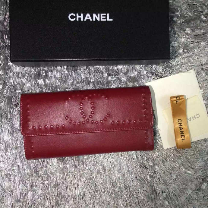 2015 Chanel Matelasse Bi-Fold Wallet Calfskin Leather A66608 Claret