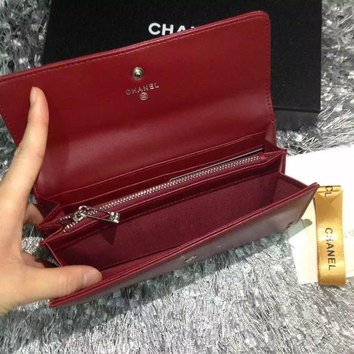 2015 Chanel Matelasse Bi-Fold Wallet Calfskin Leather A66608 Claret