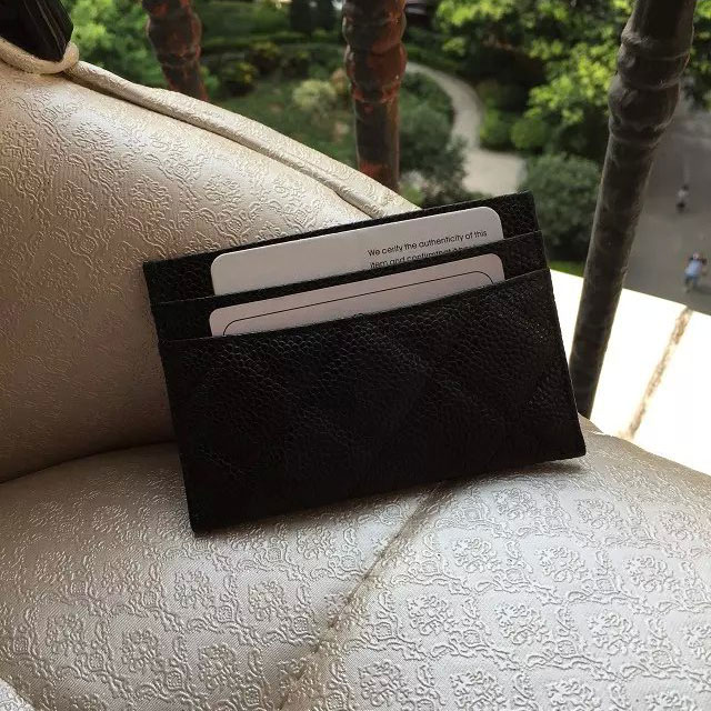 2015 Chanel Original Caviar leather card case A31510