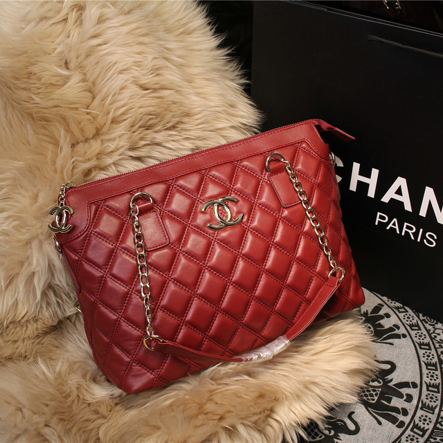 2015 Chanel Sheepskin Leather Shoulder Bag A68038 Burgundy