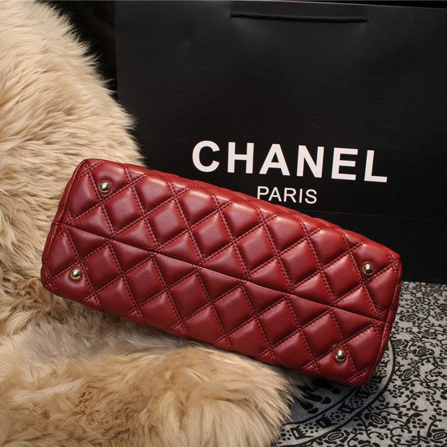 2015 Chanel Sheepskin Leather Shoulder Bag A68038 Burgundy