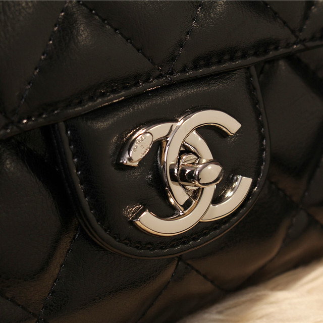 2015 Chanel Shopping Bag Iridescent Leather Rigid Handles A68051 Black