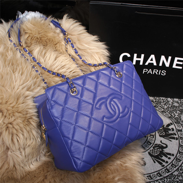 2015 Chanel Shoulder Bag Sheepskin Leather A68028 Royal