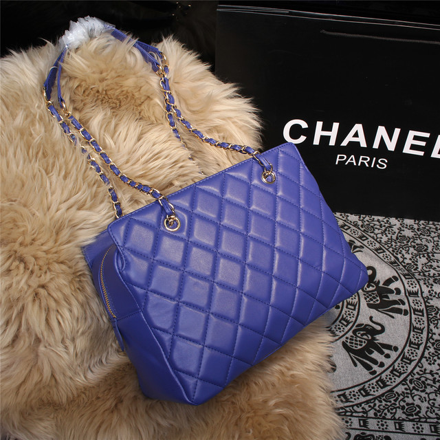 2015 Chanel Shoulder Bag Sheepskin Leather A68028 Royal