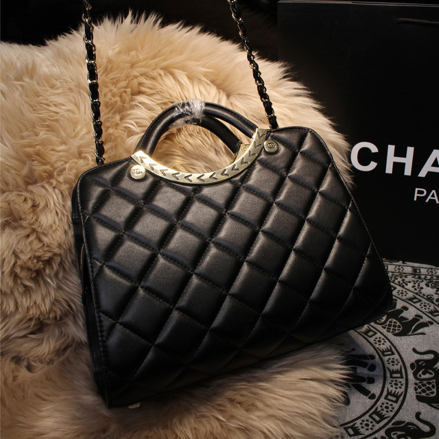 2015 Chanel Shoulder Bag Sheepskin Leather A68036 Black