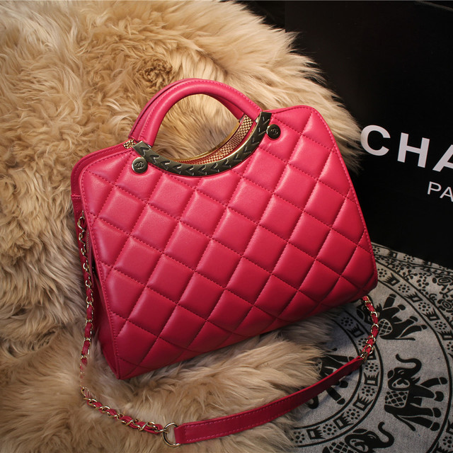 2015 Chanel Shoulder Bag Sheepskin Leather A68036 Rose