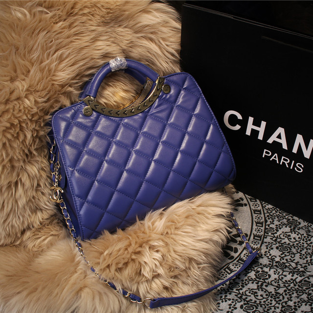 2015 Chanel Shoulder Bag Sheepskin Leather A68036 Royal