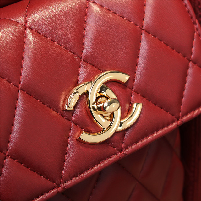 2015 Chanel Shoulder Tote Bag Sheepskin Leather A68032 Red