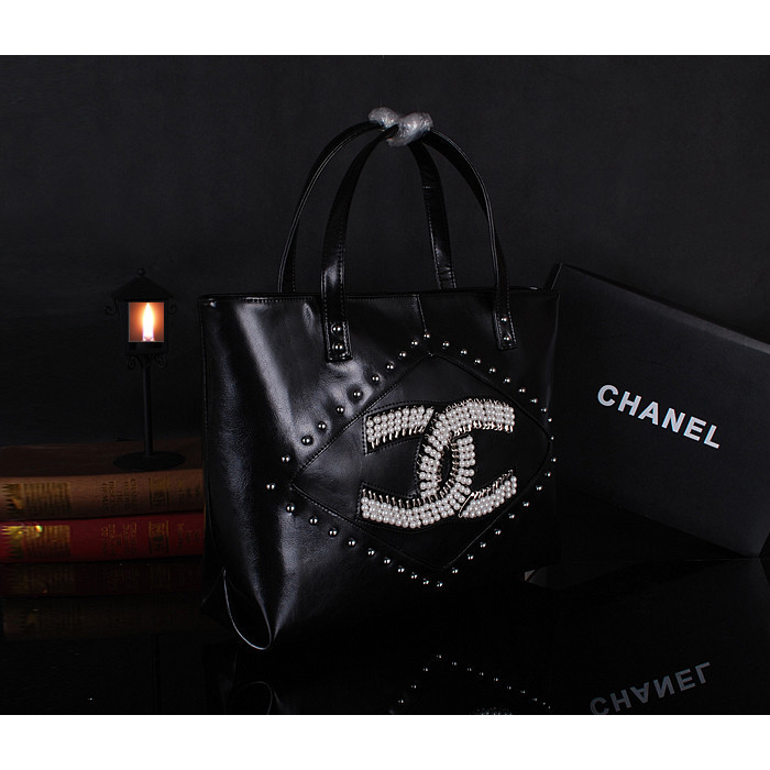 2015 Chanel Tote Bag Bright Leather A68088 Black