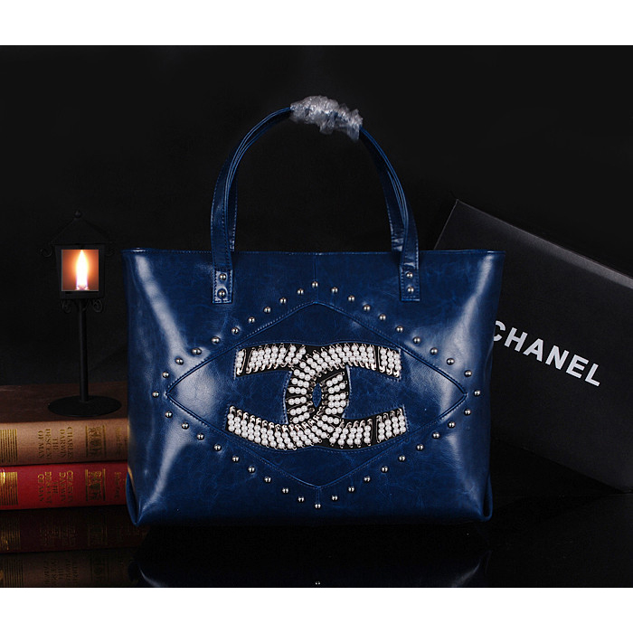 2015 Chanel Tote Bag Bright Leather A68088 Royal