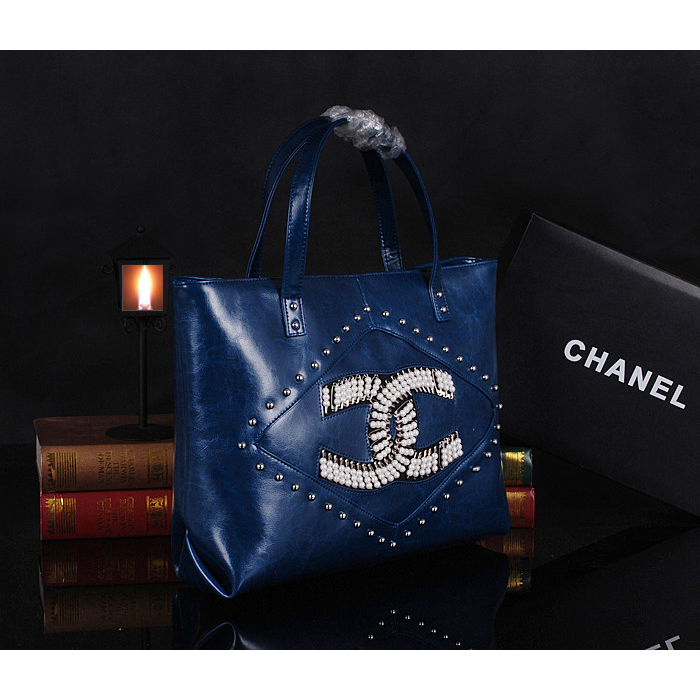 2015 Chanel Tote Bag Bright Leather A68088 Royal