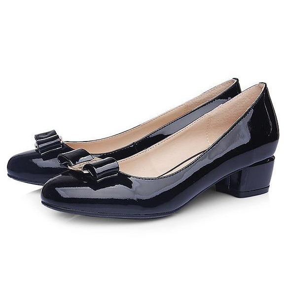 2015 Ferragamo patent leather bow shoes