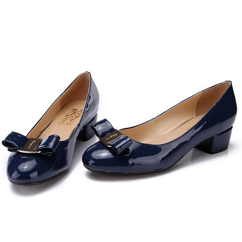 2015 Ferragamo patent leather bow shoes