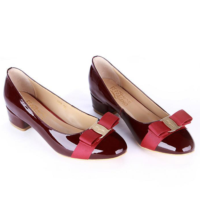 2015 Ferragamo patent leather bow shoes