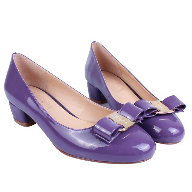 2015 Ferragamo patent leather bow shoes