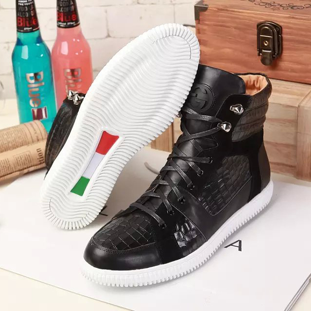 2015 Gucci men stone grain leather straps with high-top boots