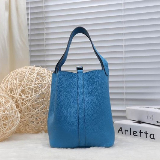 2015 Hermes Picotin Lock MM Bag in Clemence Leather H8616 Blue