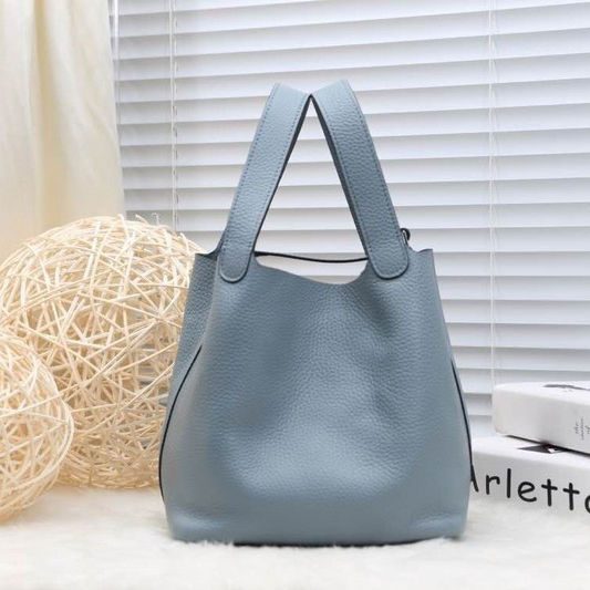 2015 Hermes Picotin Lock MM Bag in Clemence Leather H8616 light Grey