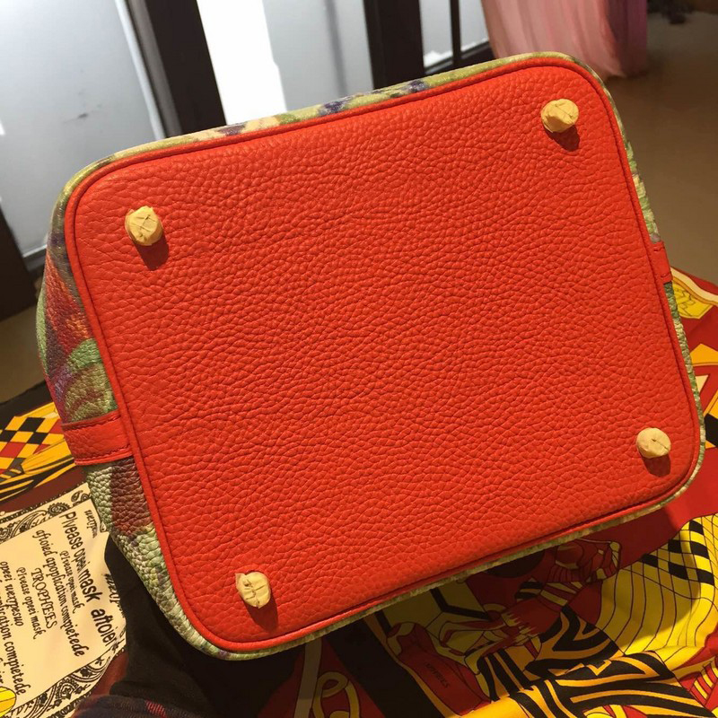 2015 Hermes Picotin Lock MM Bag in Original Leather