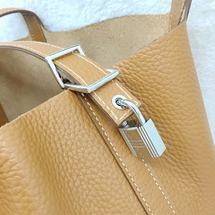 2015 Hermes Picotin Lock MM Bags Clemence Leather H1048 Camel