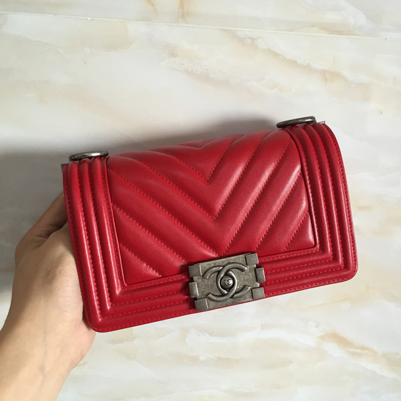 2015 LE Boy Chanel Flap Shoulder Bag Original Leather A67063 Red