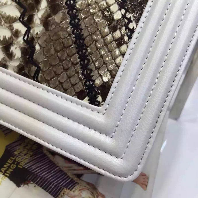 2015 LE Boy Chanel Flap Shoulder Bag Python Leather A67086 White