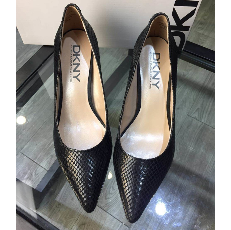 2015 Latest DKNY Women Snake stripes shoes