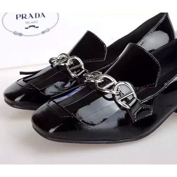 2015 Latest Prada women patent leather casual shoes