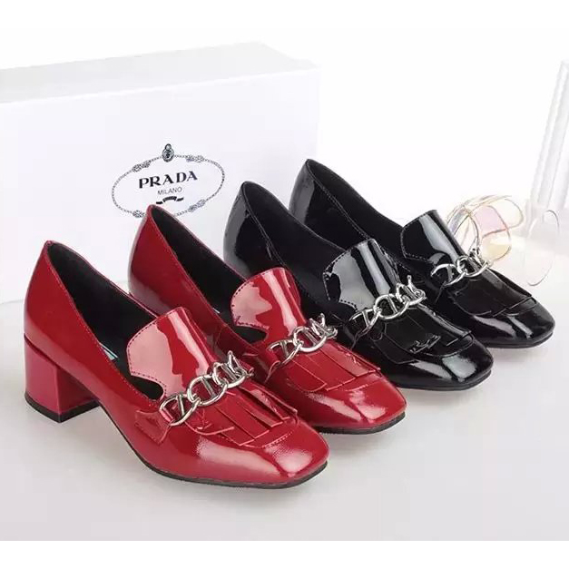 2015 Latest Prada women patent leather casual shoes