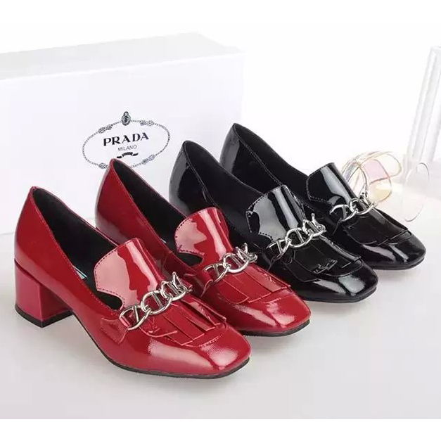 2015 Latest Prada women patent leather casual shoes