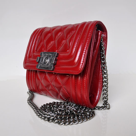 2015 Le Boy Chanel A69088 Iridescent Leather Shoulder Bag Red