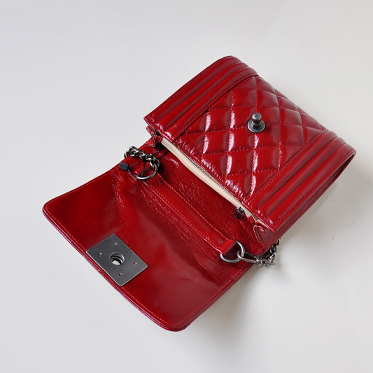 2015 Le Boy Chanel A69088 Iridescent Leather Shoulder Bag Red