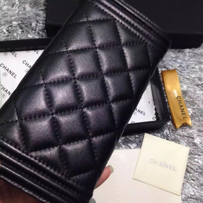 2015 Le boy Chanel Matelasse Bi-Fold Wallet Original Leather A50096 Black