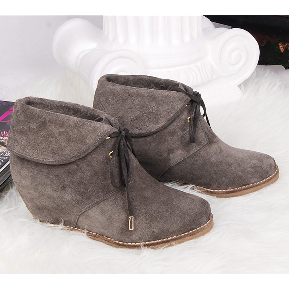 2015 Louis vitton women Nubuck leather and inside velvet boots