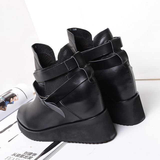 2015 Mcqueen women Heel strap boots