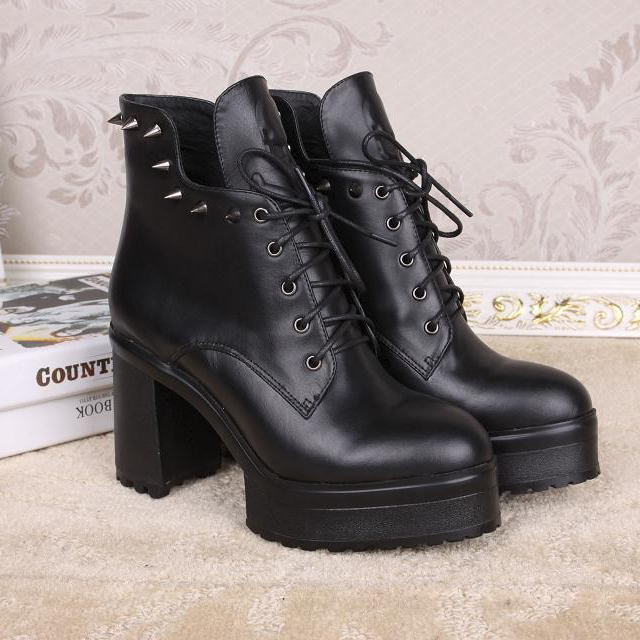 2015 Mcqueen women Rivet boots