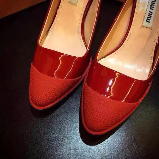 2015 Miu Miu women Patent leather shoes