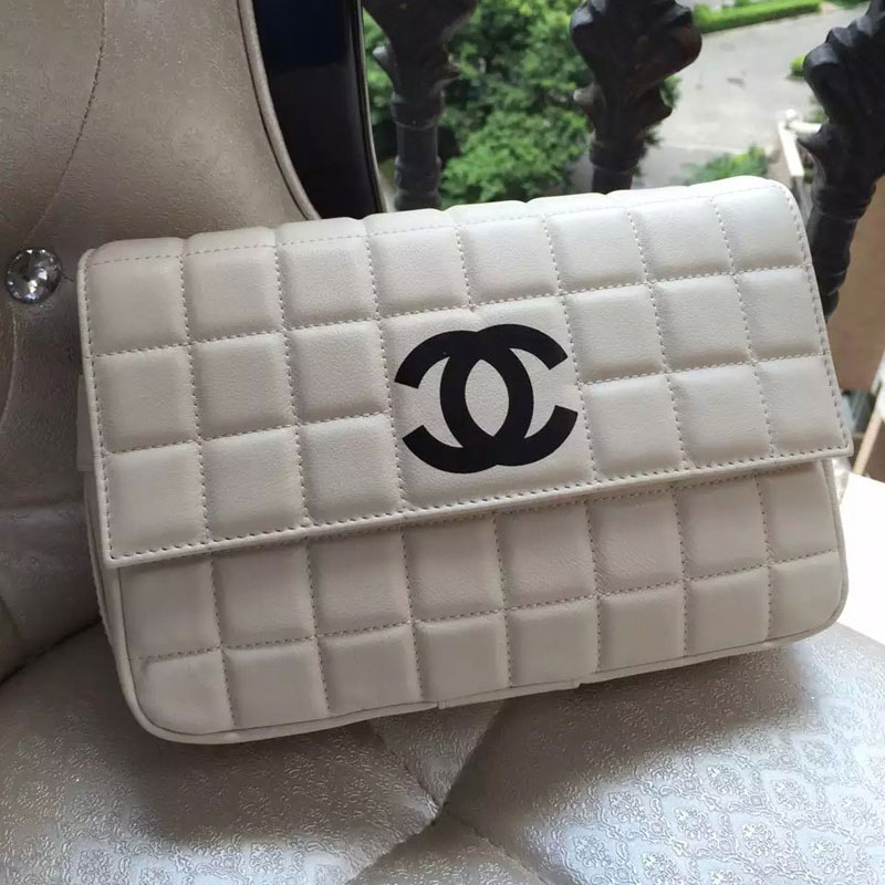 2015 New Chanel Shoulder Bag Original Calfskin Leather A67508 White